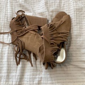 Brown heels with leather fringe